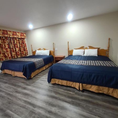 Majestic Inn & Suites Кламат Фолс Екстериор снимка